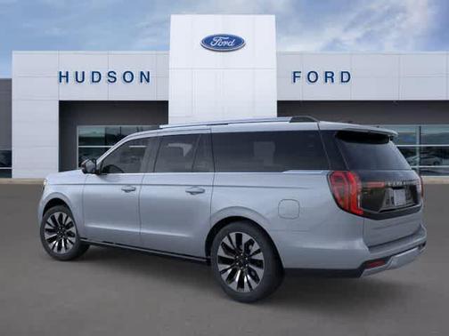 Glacier Gray Metallic Tri-Coat 2026 Ford Expedition Max Platinum