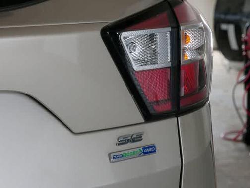 White Gold Metallic 2018 Ford Escape SE