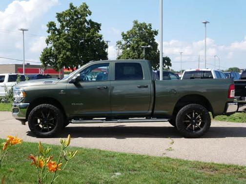 2021 RAM 2500 Tradesman Crew Cab 4x4 6'4' Box