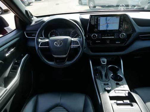 2022 Toyota Highlander XSE