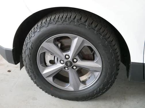 Oxford White 2024 Ford Edge SEL