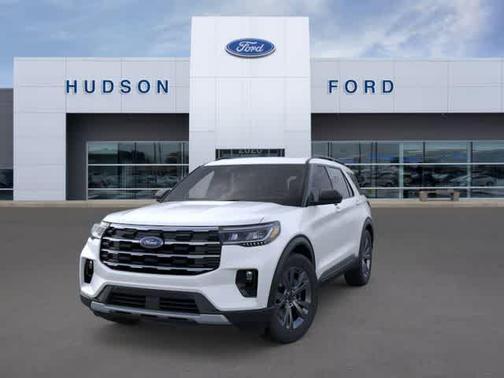Star White Metallic Tri-Coat 2026 Ford Explorer Active