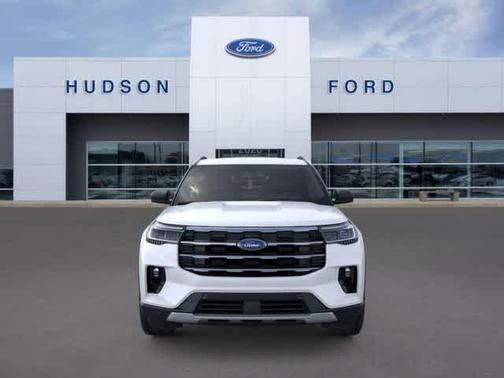Star White Metallic Tri-Coat 2026 Ford Explorer Active