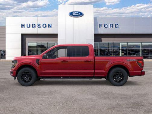Ruby Red Metallic Tinted Clearcoat 2026 Ford F-150 XLT
