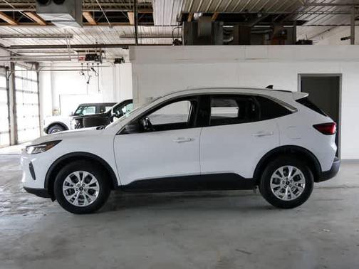 Oxford White 2023 Ford Escape Active