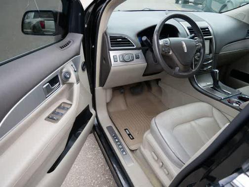 2013 Lincoln MKX Base