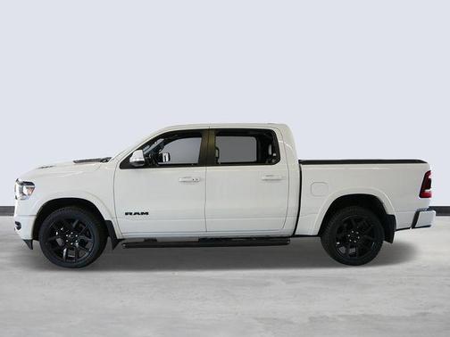 Bright White Clearcoat 2020 RAM 1500 Laramie