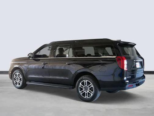 Agate Black Metallic 2025 Ford Expedition Max Active 4x4