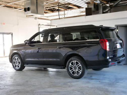 Agate Black Metallic 2025 Ford Expedition Max Active 4x4