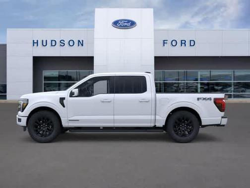 Star White Metallic Tri-Coat 2026 Ford F-150 Lariat