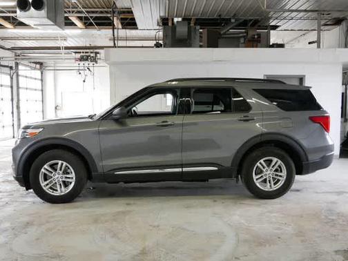 Carbonized Gray Metallic 2022 Ford Explorer XLT