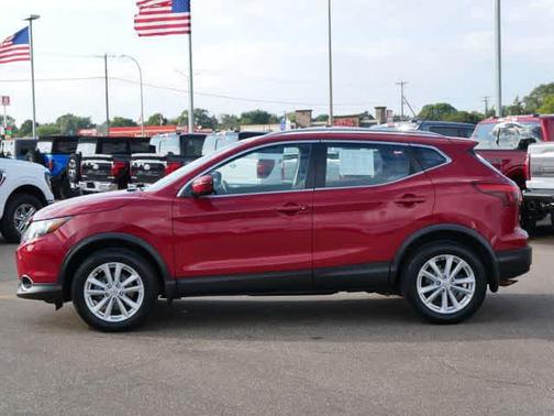 2017 Nissan Rogue Sport SV