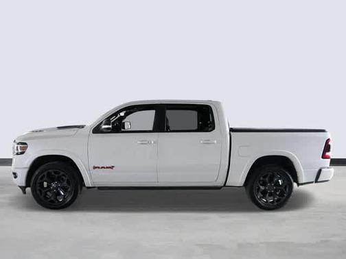 Ivory White Tri-Coat Pearlcoat 2022 RAM 1500 Limited