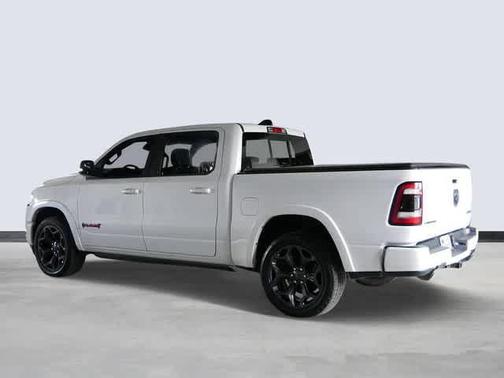 Ivory White Tri-Coat Pearlcoat 2022 RAM 1500 Limited