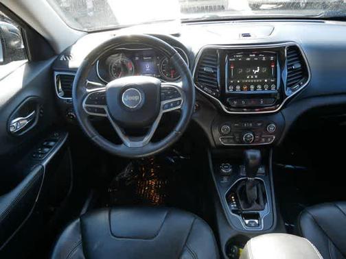 2019 Jeep Cherokee Overland