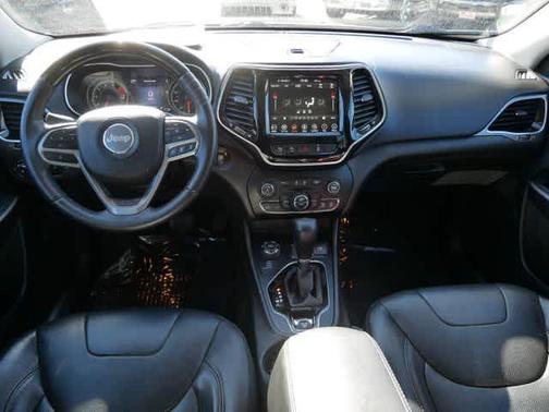 2019 Jeep Cherokee Overland