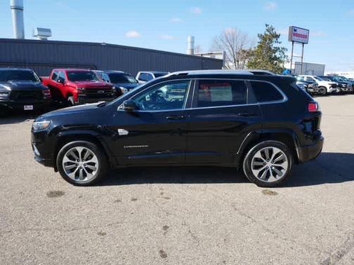 2019 Jeep Cherokee Overland