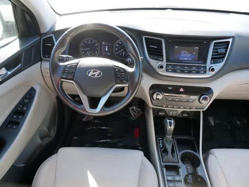 2016 Hyundai TUCSON Sport