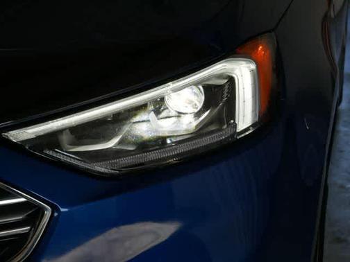 Atlas Blue Metallic 2020 Ford Edge Titanium