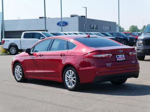 2020 Ford Fusion SE
