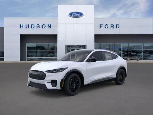 Star White Metallic Tri-Coat 2026 Ford Mustang Mach-E Premium