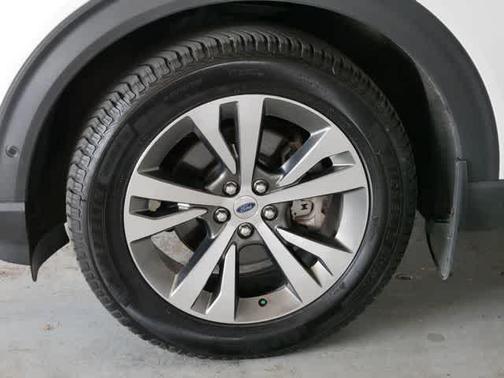 Star White Metallic Tri-Coat 2020 Ford Explorer Platinum