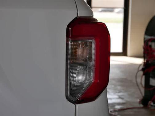 Star White Metallic Tri-Coat 2020 Ford Explorer Platinum