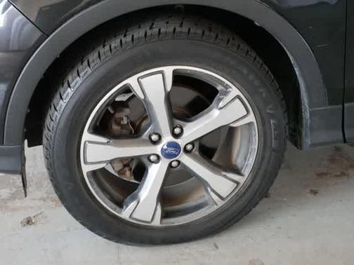 Shadow Black 2017 Ford Escape SE