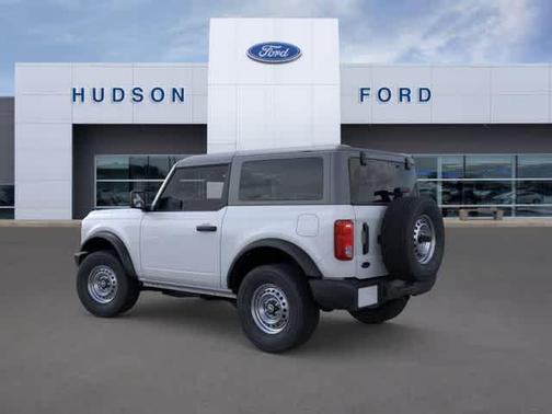 Oxford White 2026 Ford Bronco Base