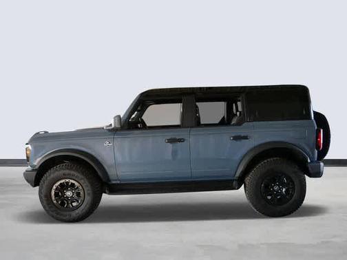 Azure Gray Metallic Tri-Coat 2025 Ford Bronco Outer Banks