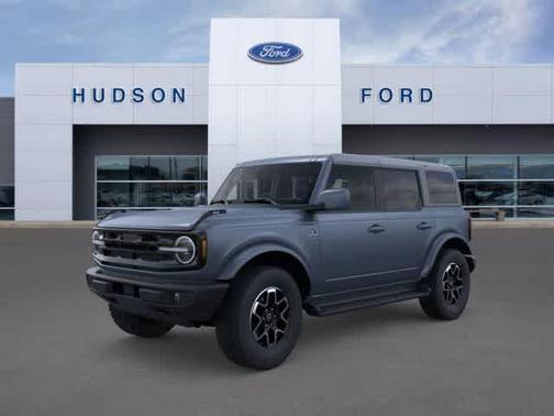 Azure Gray Metallic Tri-Coat 2025 Ford Bronco Outer Banks