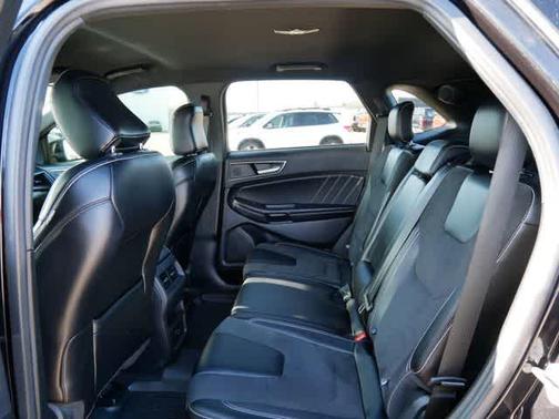2022 Ford Edge ST