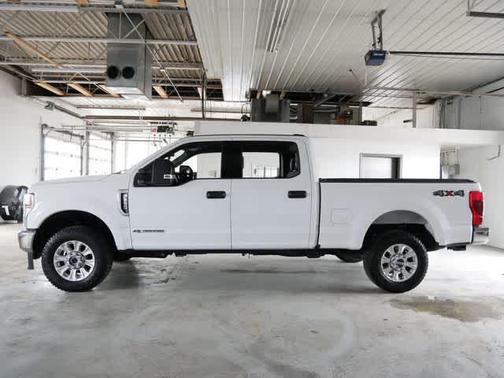 Oxford White 2022 Ford F-250 XLT