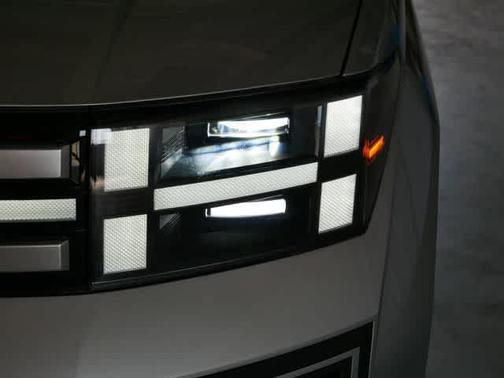 Shimmering Silver 2024 Hyundai SANTA FE SE