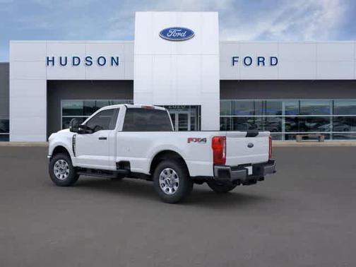 2025 Ford F-350 XLT