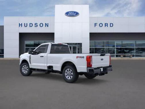 2025 Ford F-350 XLT