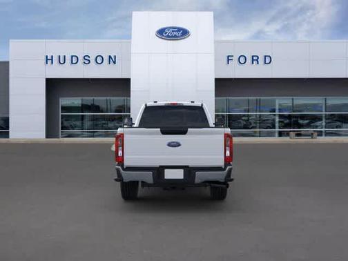 2025 Ford F-350 XLT