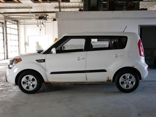 Clear White 2012 Kia Soul Base