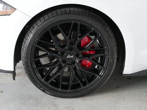 Oxford White 2022 Ford Mustang EcoBoost Premium