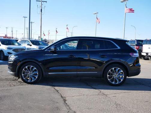 2022 Lincoln Nautilus Reserve