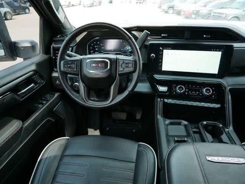 2024 GMC Sierra 2500 AT4