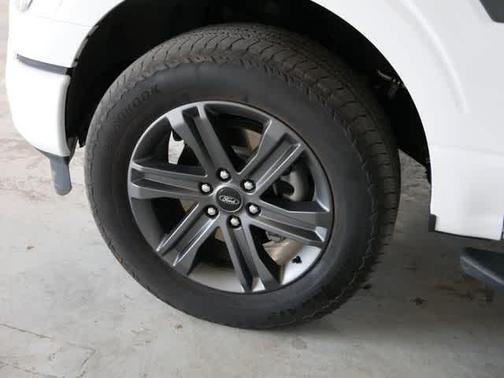 Oxford White 2023 Ford F-150 XLT