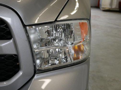 Billet Silver Metallic Clearcoat 2019 RAM 1500 Express