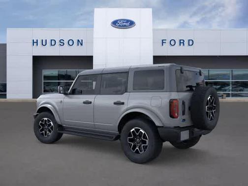 Avalanche Gray 2026 Ford Bronco Outer Banks