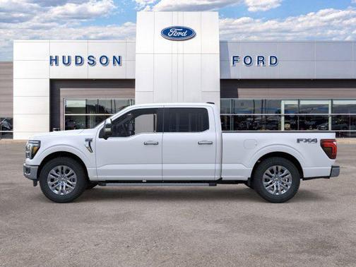 Star White Metallic Tri-Coat 2026 Ford F-150 Lariat