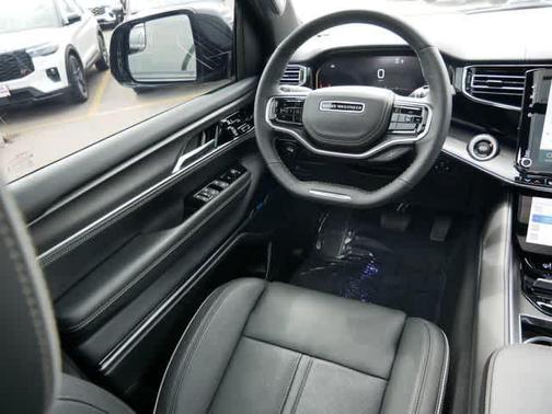 2024 Jeep Grand Wagoneer L Series II 4x4