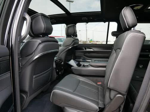 2024 Jeep Grand Wagoneer L Series II 4x4