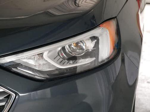 Baltic Sea Green Metallic 2019 Ford Edge Titanium