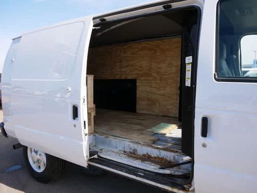2009 Ford E350 Super Duty Base