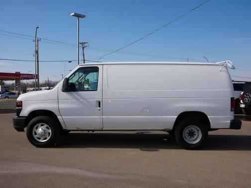 2009 Ford E350 Super Duty Base